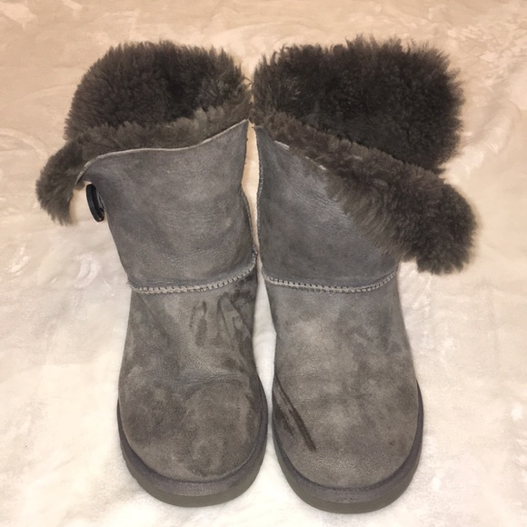 UGG Shoes - Ladies ugg Australia lined slip on boots sz 9